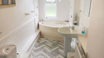 Cottage | Bathroom | Shower