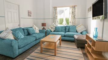 Cottage | Interior