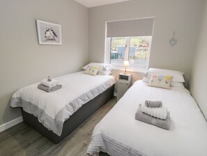 Chaumière | 3 chambres, décor unique, ameublement unique, accès au Wi-Fi (inclus)