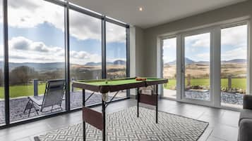 Cottage | Interior