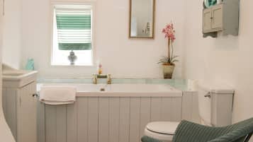 Cottage | Bathroom
