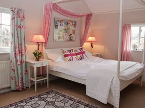 Cottage | 4 bedrooms, individually decorated, individually furnished, free WiFi - Wolvesacre Mill Cottage (Whitchurch)