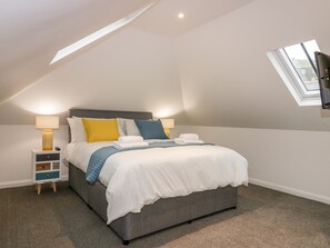 Cottage | 1 bedroom, individually decorated, individually furnished, free WiFi - Captain's Cabin (St Austell)