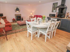 คอทเทจ | ครัวส่วนตัว | ตู้เย็น, เครื่องล้างจาน, กาต้มน้ำไฟฟ้า, เตาปิ้งขนมปัง