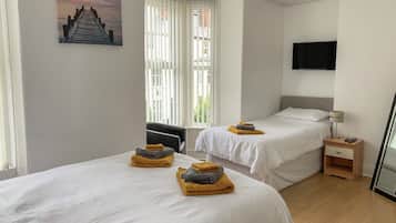 6 bedrooms, individually decorated, individually furnished, free WiFi