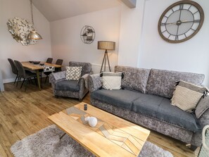 คอทเทจ | ภายใน