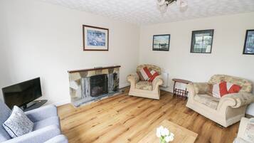 Cottage | Living area