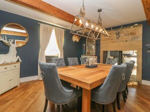 Cottage | Private kitchen | Fridge, dishwasher, electric kettle, toaster - Skyfell (Skipton)