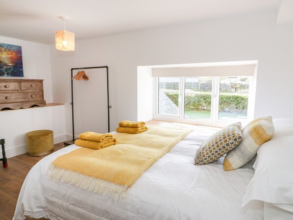 Cottage | 6 bedrooms, individually decorated, individually furnished, free WiFi - Cefn Nannau (Corwen)