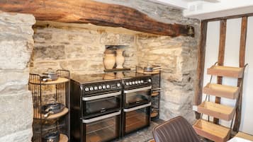 Cottage | Cucina privata | Frigorifero, lavastoviglie, bollitore elettrico, tostapane