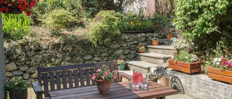 Cottage | Balcony