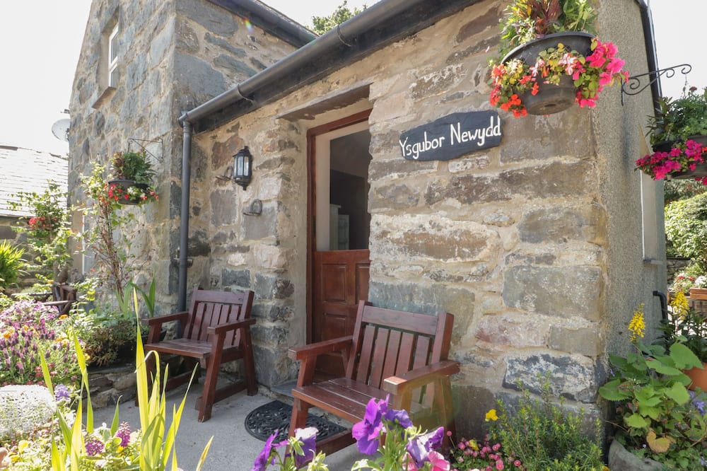 Ysgubor Newydd - Bryn Pydew