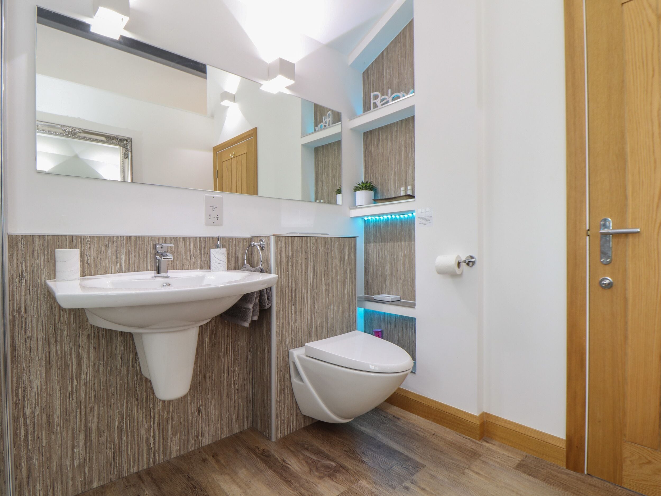 Cottage | Bathroom | Shower