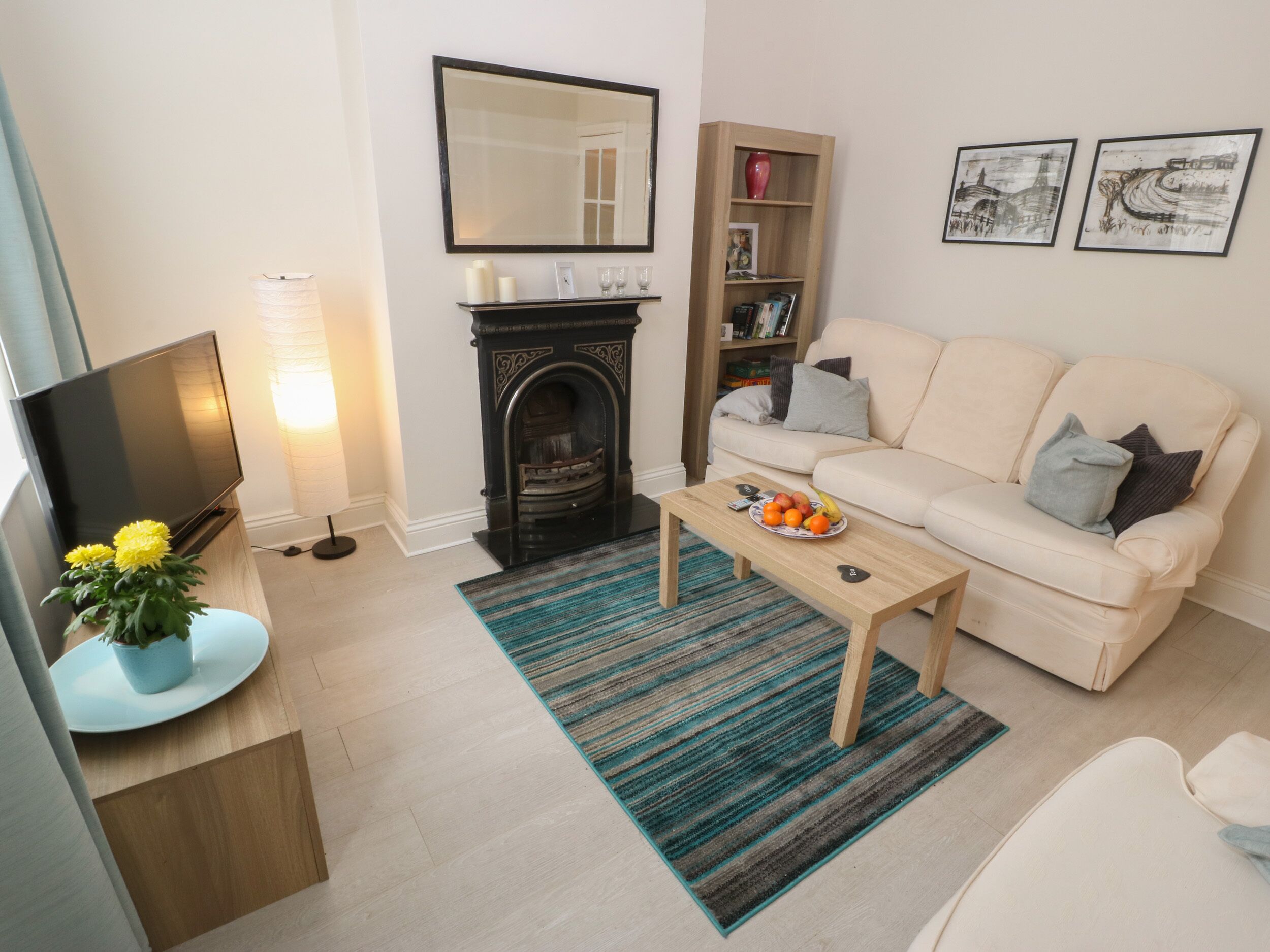 Cottage | Living room | TV