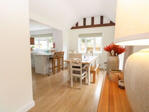 Cottage | Dining - The Lodge (Norwich)