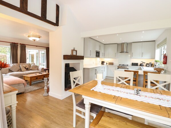 Interior - The Lodge (Norwich)