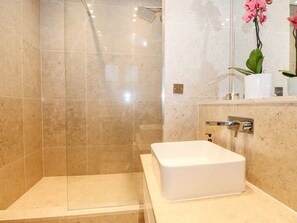Cottage | Interior - Gleneagles (Ascot)