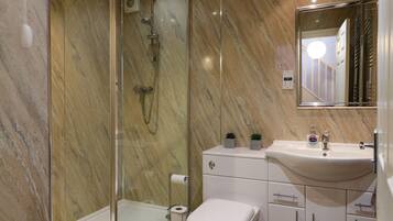 Cottage | Bathroom | Shower
