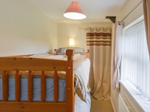 2 bedrooms, individually decorated, individually furnished, free WiFi