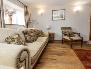 Living area - The Farmhouse (Stoke-on-Trent)