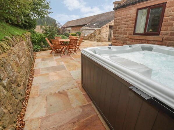 Cottage | Interior - The Farmhouse (Stoke-on-Trent)