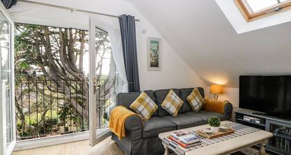 Monterey Mews