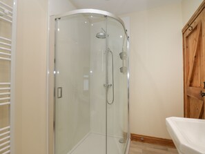 Cottage | Bathroom | Shower - Foulsyke Farm Cottage (Saltburn-by-the-Sea)