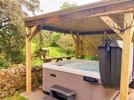 Cottage | Bahagian dalam