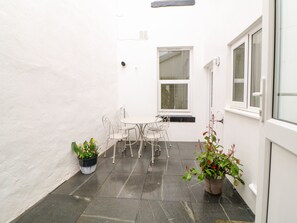 Cottage | Balcony - Cove Cottage (Torquay)