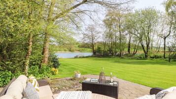 Cottage | Property grounds