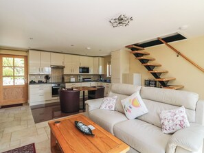 Cottage | Living area | Fireplace - Ettrick Cottage (Rothesay)