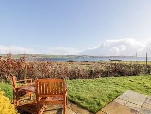 Cottage | Balcony - Ettrick Cottage (Rothesay)