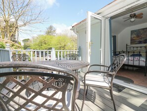 Cottage | Khu ẩm thực ngoài trời