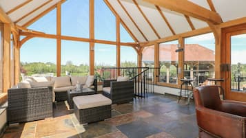 Cottage | Balcony