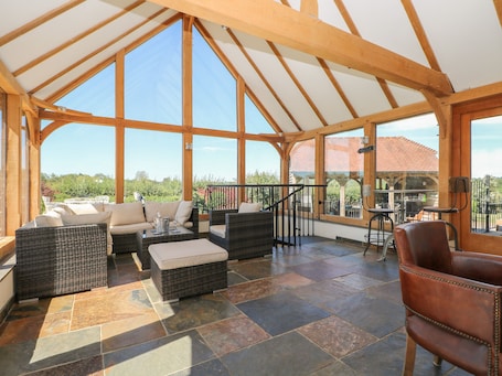 Cottage | Balcony