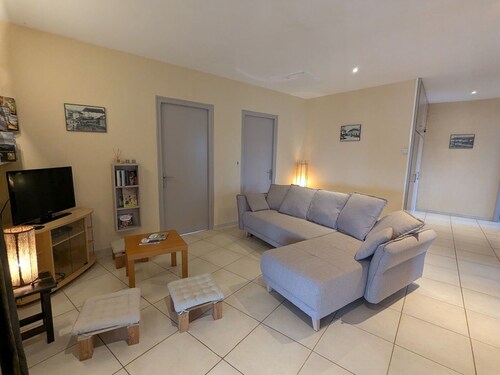 Charming Cottage in Quiet Village with Forest Views, Near Fraispertuis City, Ideal for Nature Lovers