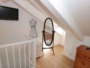 3 bedrooms, individually decorated, individually furnished, free WiFi - Blue Buoy Cottage (Brixham)