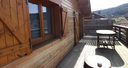 Chalet romantique avec terrasse, confort moderne, proche activités nature et ski à Cornimont