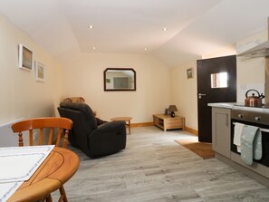 Cottage | Interior - Honeybee Cottage (Hull)