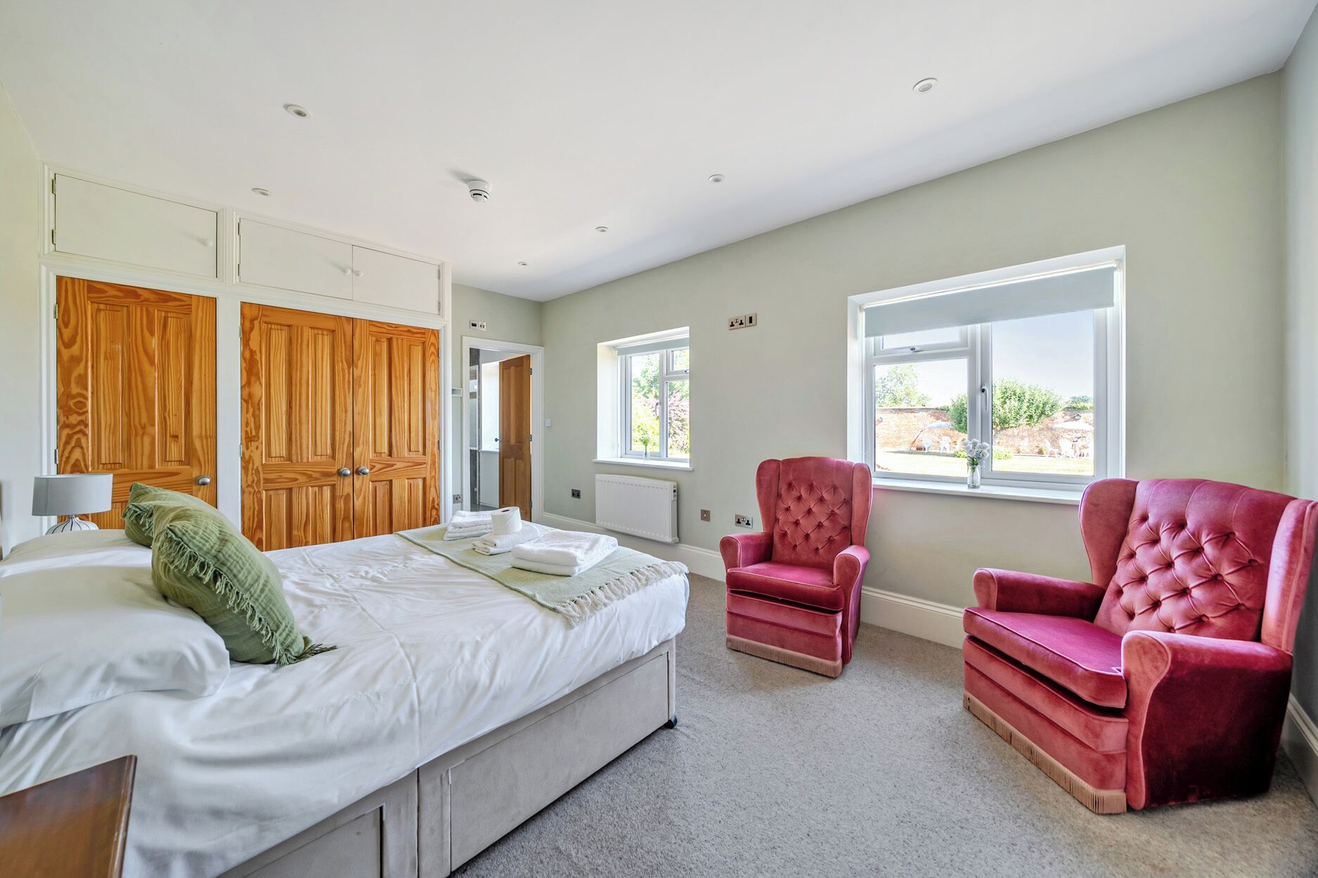 14 bedrooms, free WiFi, individually decorated, individually furnished