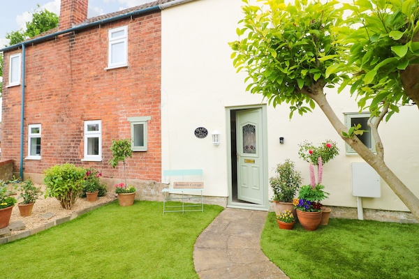 Cottage | Property grounds