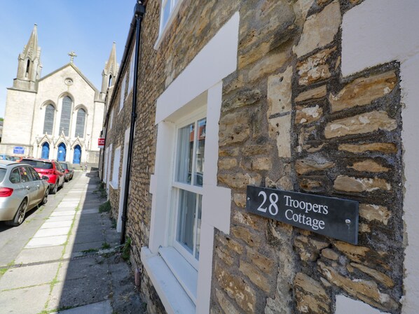 المنشأة من الداخل