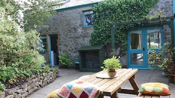 Cottage | Interior
