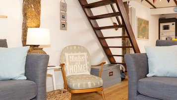 Cottage | Interior