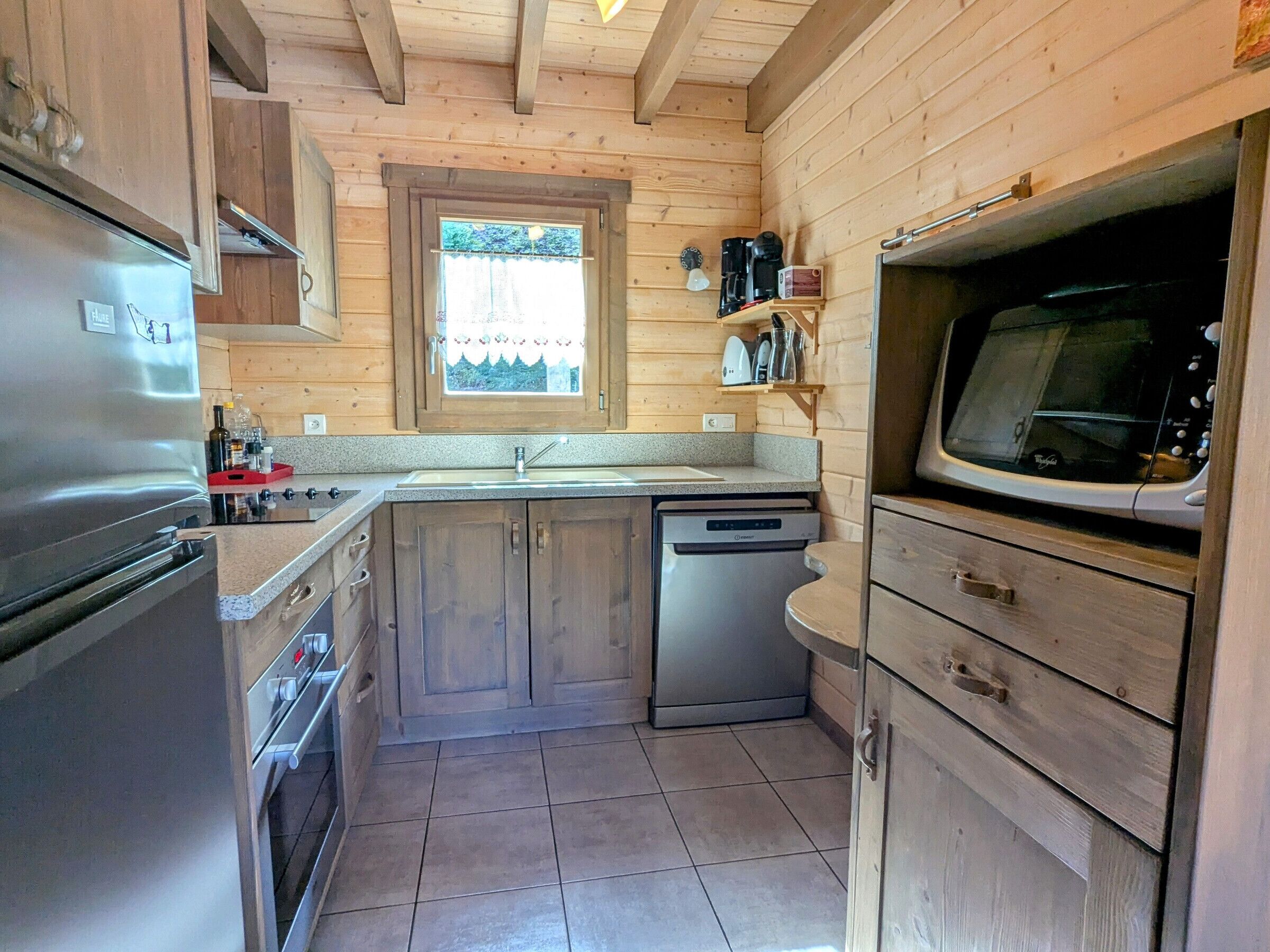 Fridge, microwave, dishwasher
