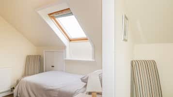 Cottage | 4 bedrooms, individually decorated, individually furnished, free WiFi