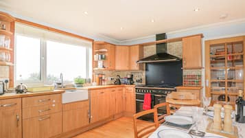 Cottage | Cuisine privée | Réfrigérateur, lave-vaisselle