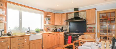 平房 | 私人廚房 | 電冰箱、洗碗機、鍋具/餐盤/廚房用品