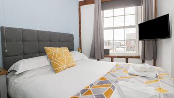Cottage | 2 bedrooms, individually decorated, individually furnished