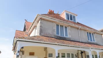 Cottage | Front of property